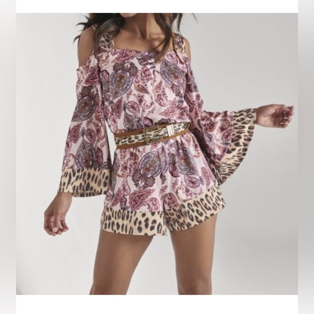 VENUS Pink Boho Animal Print Satin Long Bell Sleeve Short Romper Size 2X Women’s